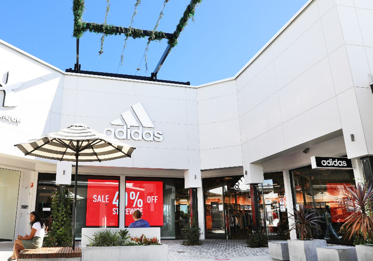 Harbour Town Adelaide • Adidas